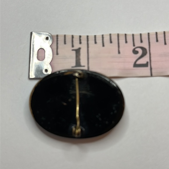 Vintage Mourning Brooch - Picture 9 of 11